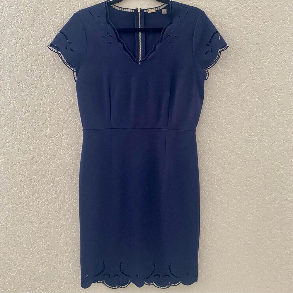 TAHARI Women's Dress Embroidered V-neck Cap Sleeve Navy Blue Size 6 - Picture 2 of 11